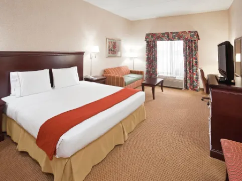 Baymont Inn & Suites by Wyndham Findlay