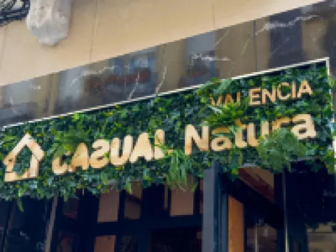 Casual Natura Valencia Hotels near Valencia-Joaquín Sorolla Railway Station