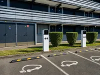 Brit Hotel Confort Morlaix - Parkplatz