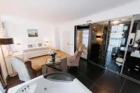Golden Hotel - Pet friendly
