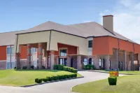 Super 8 by Wyndham Sapulpa/Tulsa Area Hotels in 