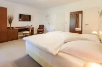 Landhotel Zur Linde Hotels in der Nähe von RitterRost-Magic Park Verden