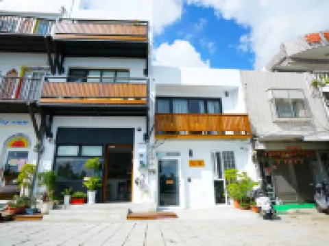 Red House Hotels in Nanwan