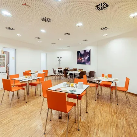 Gzt Das Gästehaus Отели в г. Тюбинген