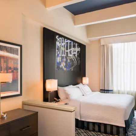 Fairfield Inn & Suites New Orleans Downtown/French Quarter Area Отели рядом с достопримечательностью «Железнодорожная станция Юнион Стейшн»