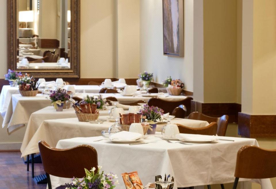 Faithview Hotel & SuitesOver view