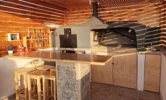 Hosteria Piedra Blanca - Housity