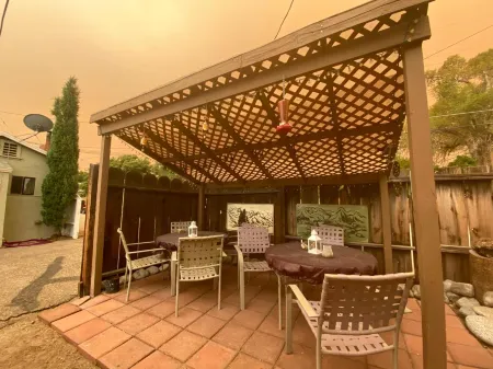 Independence Courthouse Motel