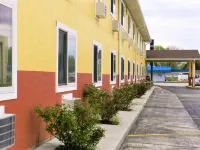 Super 8 by Wyndham Fremont NE Hotels in Fremont