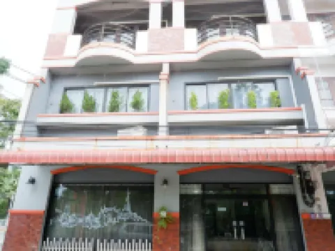 Chill @ Phetchaburi Hotels near Phra Ram Ratchaniwet (Wang Ban Puen)