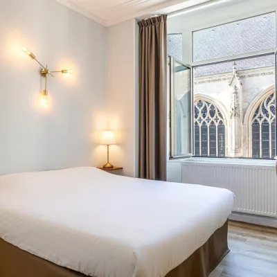 Hôtel Saint Maurice Отели рядом с достопримечательностью «Дворец Риур, туристическое бюро»