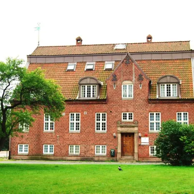 Halmstad Hotell & Vandrarhem Kaptenshamn Hotels near Halmstad Airport