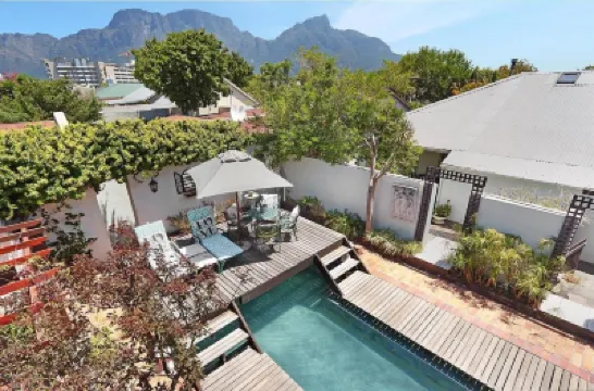 Harfield Guest Villa Hotels near Claremont
