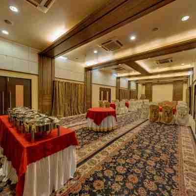 Hotel Surya Executive 3 Star Hotel Dining/Meeting Rooms