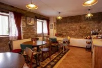 Mood Hotel Kazbegi - breakfast