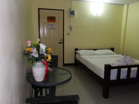 รูปภาพของพลพลแอนด์นวลละออ