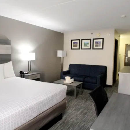 Baymont Inn & Suites by Wyndham Lafayette / Purdue Area