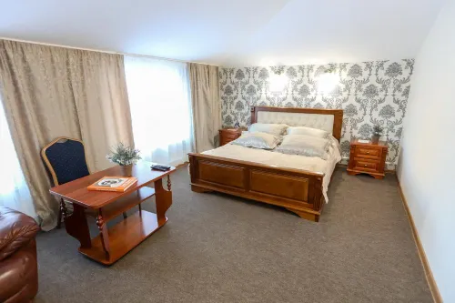 Frigate in Pustozersk (ex. Natalie) Hotels in Naryan Mar