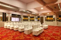 Hotel Mumbai House Juhu - Kitchens