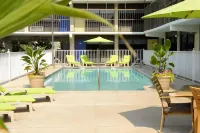 Beach House Dewey - Pools