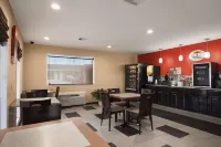 Super 8 by Wyndham Henryetta Hotel di 