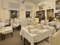 Anette Hotel โรงแรมใกล้หอคอยเปตริน