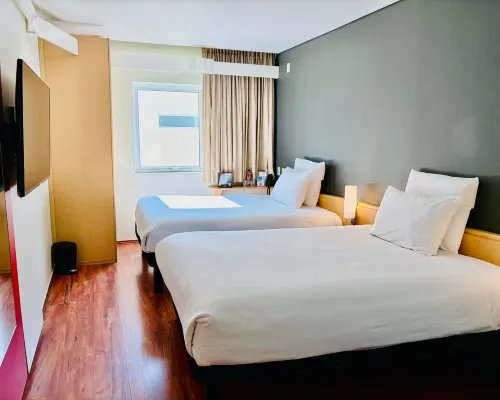 Ibis Monterrey Valle Photos