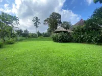 Hakiki Inn Bungalows - parkir