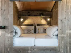 Castlemaine Gardens Luxury Safari Tents