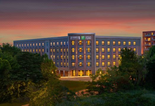 홀리데이 인 익스프레스 보스턴 사우스 - 퀸시 외관 또는 객실