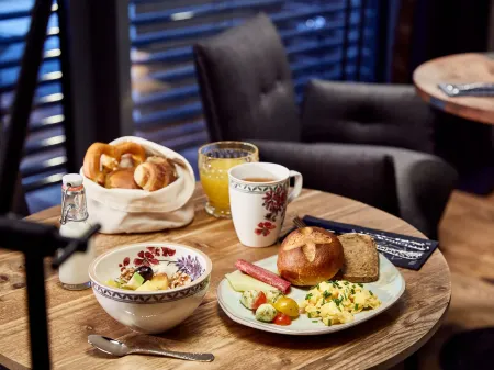 Me and All Hotel Mainz, by Hyatt