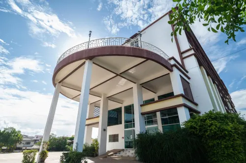 River Hotel - The Outstanding Venues Nakhon Pathom - breakfast