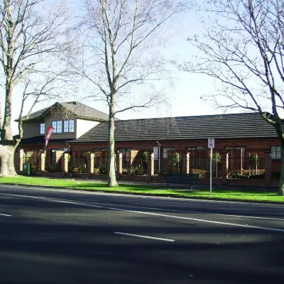 Albert Court Motor Lodge Hotels near University of Waikato