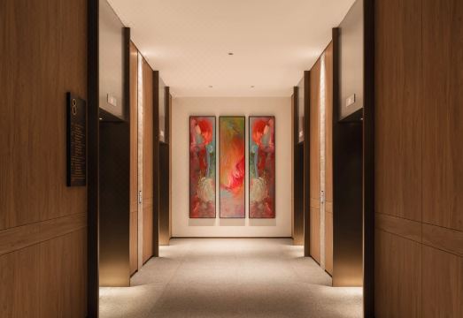 2. 크라운 플라자 ..