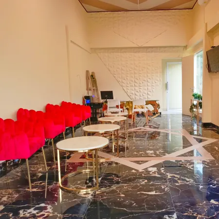 Hotel Mega Stay Cepu فنادق في سبو