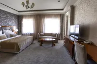 Royal Riz Hotel