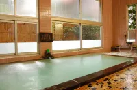 Wakanoyu Hotels in Chikuma