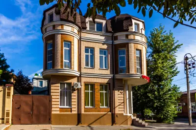 洛斯托夫 61 號飯店 Manor Where Pliyev, the Twice Hero of  USSR, Lived附近的飯店