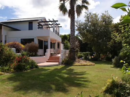 73 Milton Accommodation