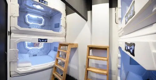 NapTapGo: Japanese Private Pod Hotel, E-City Metro