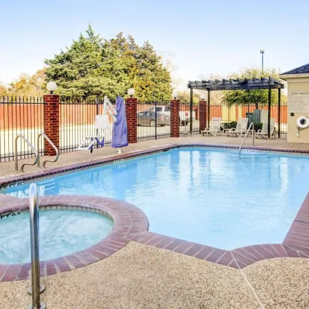 Comfort Suites Texas Ave