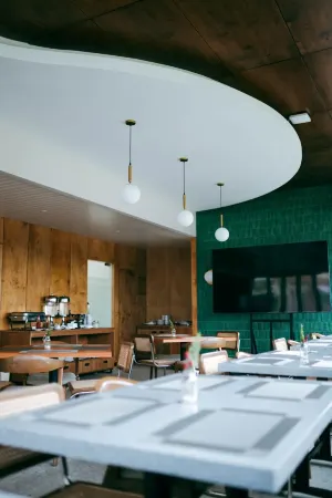 Stay Maja Kostel Отели рядом с достопримечательностью «Централна джамия на Съмаранг»