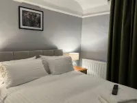 The George Hotel