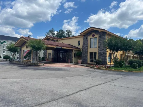 Studio 6 Extended Stay - Huntsville, AL University Drive - Pet friendly