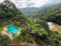 أكوا دونهيندا فيلا آند نيتشر ريتريت