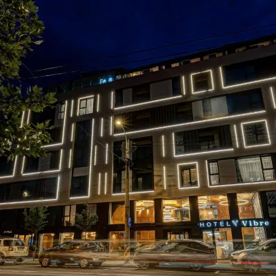 Hotel Vibre Hotels near Daffodils' Park