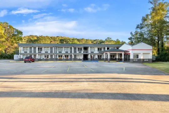 Super 8 by Wyndham Gadsden Al