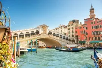 Entire Private Apartment in the Heart of Venice - Condos