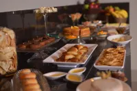 Hplus Premium Palmas - breakfast