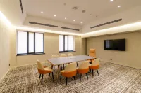 Renion Almaty Hotel - Business